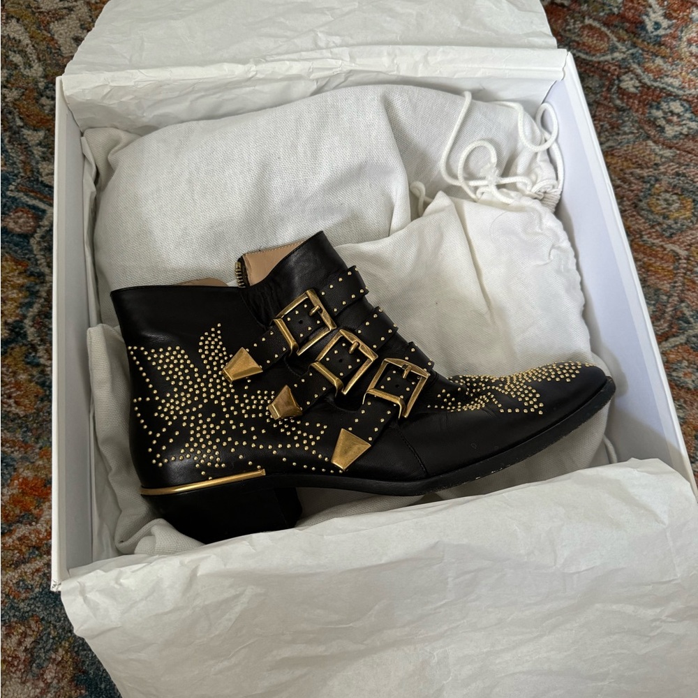 Chloe Susanna Studded Leather Ankle Boots